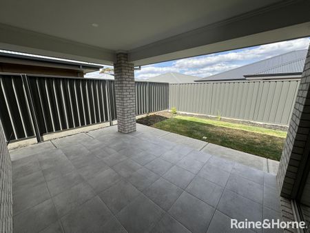 12 Tree Top Avenue, Munno Para West, SA 5115 - Photo 2