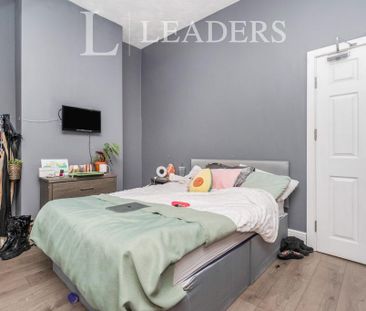 4 bedroom terraced house to rent - Photo 4