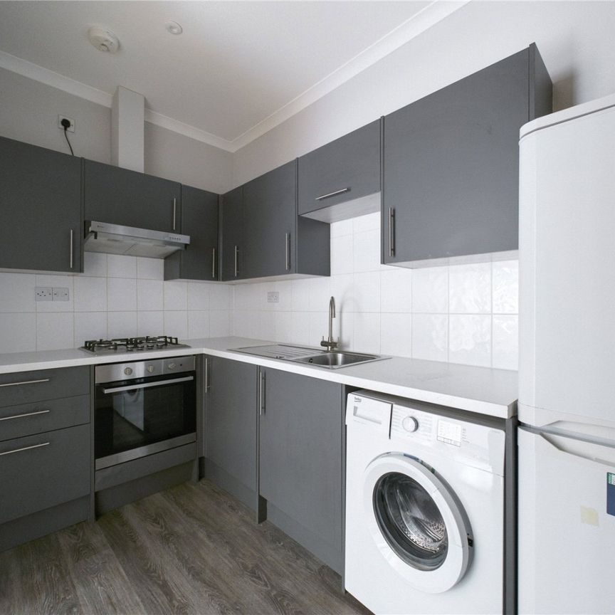 The Parade, - Photo 1