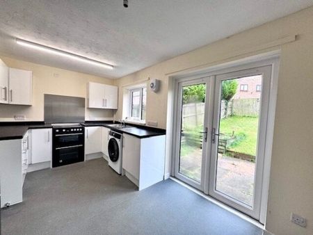 Sevenoaks drive, Bolton BL3 - Photo 5