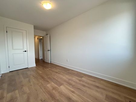 For Lease - 3044 Robert Lamb Boulevard, Oakville, Ontario - Photo 4