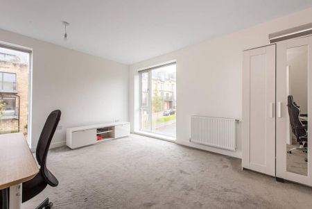 4 bedroom detached house to rent - Photo 5