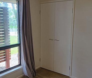 Family Friendly, Prime Position House - Photo 2