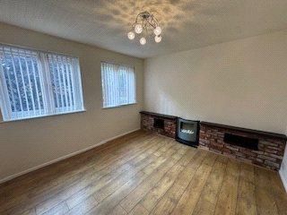 3 bedroom flat to rent - Photo 2
