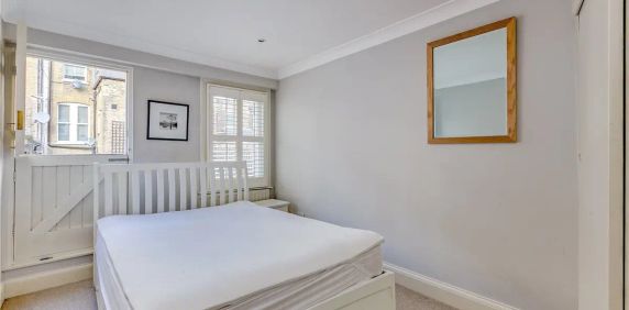 3 bedroom in Putney High Street - Photo 2