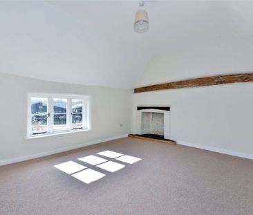 A beautifully refurbished Grade II listed home in rural setting - Photo 5