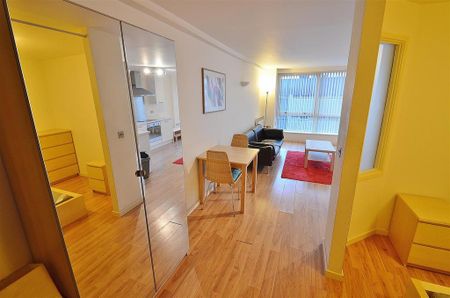 1 bedroom flat to rent - Photo 4