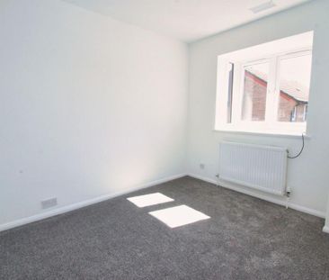 3 bedroom end of terrace house to rent - Photo 5