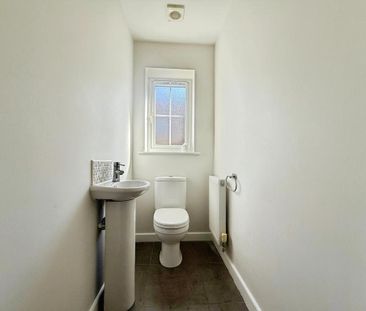 3 bedroom semi-detached house to rent - Photo 3