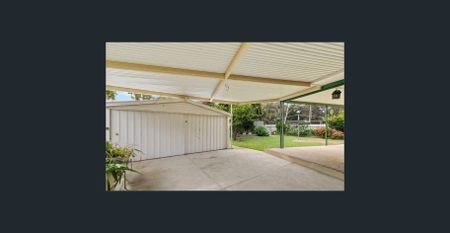 Convenient Family Home - Photo 4