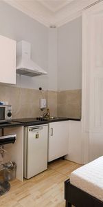 Marloes Road, London, W8 flat to rent - Photo 3