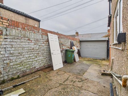 2 bedroom terraced house to rent - Photo 3