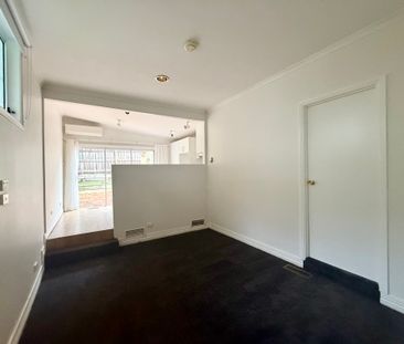 39 Rose Street ARMADALE - Photo 3