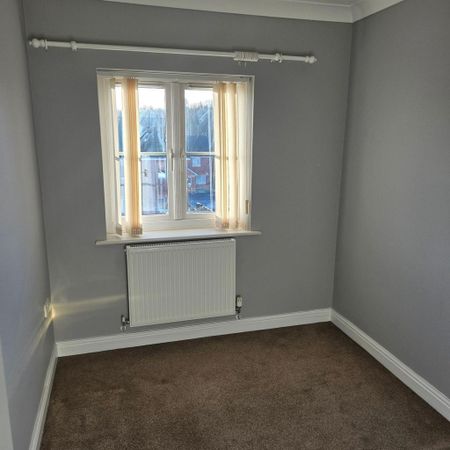 2 bedroom semi-detached house to rent - Photo 2