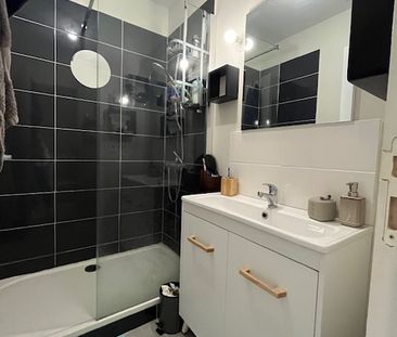 POITIERS, BOULEVARD PONT ACHARD, T3 AVEC EXTERIEURS - Photo 4