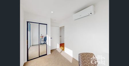 Contemporary Two Bedroom Apartment with Balcony in Prime Camberwell Location - Photo 3