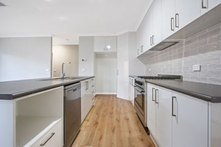 MODERN UNIT - ONLY TWO ON THE BLOCK - Photo 5