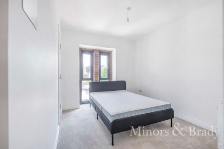 4 bedroom townhouse to rent - Photo 4