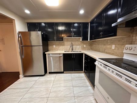 For Lease - 135 Hillcrest Avenue Unit# 710, Mississauga, Ontario - Photo 5