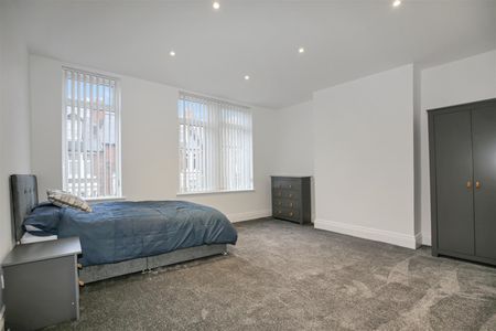 Room 1, 15, telford street, gateshead, NE8 4TT - Photo 3