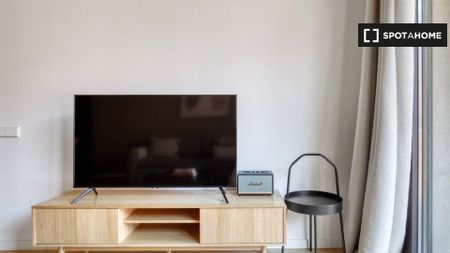 barcelona, Catalonia 08013 - Photo 3