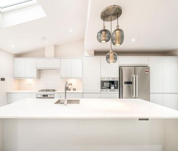 3 bedroom terraced house to rent - Photo 6