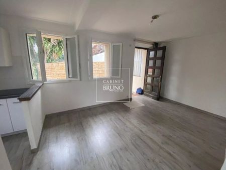 Location Appartement 3 pièces 42m² LA ROQUETTE SUR SIAGNE 06550 - Photo 2