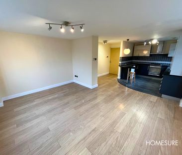 St. James Road, Eccleston Park, Prescot, L34 2RD - Photo 2