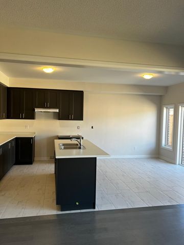 For Lease - 13 Federica Crescent, Wasaga Beach, Ontario - Photo 2