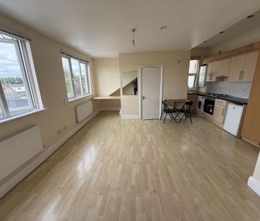 Studio to rent - Photo 2