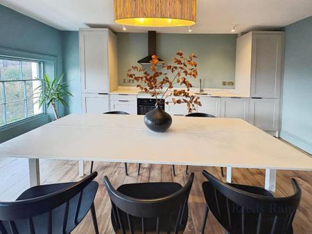 3 bedroom apartment to rent - Photo 4