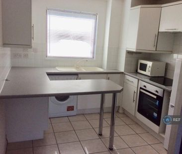 2 bedroom terraced house to rent - Photo 2