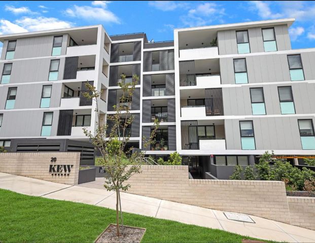 Stunning Modern One Bedroom 600m Walk to Gordon Station - Photo 1