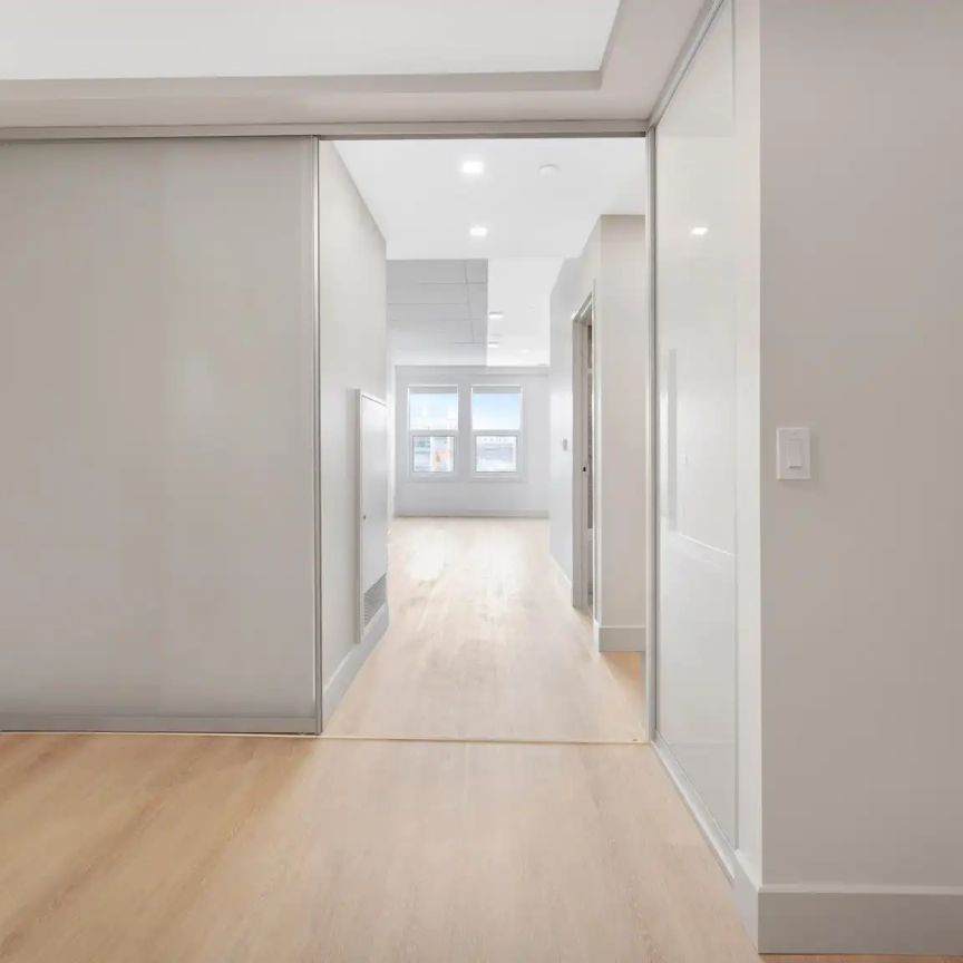 Evo Ottawa at 280 O'Connor — ADDITIONAL FIXED FEES $35 (TO INCLUDE HEAT, WATER AND INTERNET) - Photo 1