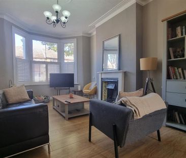 3 bedroom end of terrace house to rent - Photo 4
