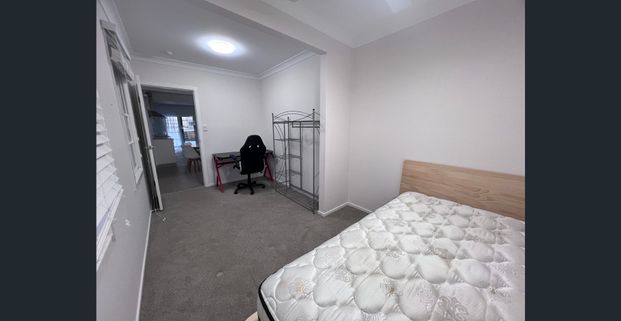 Student Accommodation - fully furnished with all bills included - Available to move in NOW. - Photo 1
