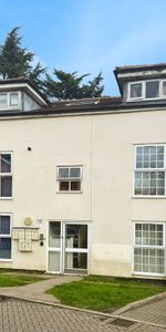 Mill Close, Bagshot, Surrey, GU19 5EE - Photo 4