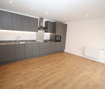 1 bedroom Apartment to let - Photo 4