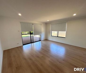 Beautifully Maintained 4x2 Family Home in Quiet Baldivis Location - Photo 4