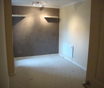 Aynsley Court, Wilbury Avenue, Hove - Photo 3