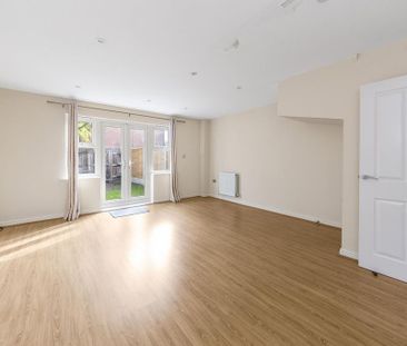 3 bedroom terraced house to rent - Photo 2