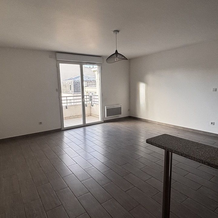 Location Appartement 3 pièces 60m² ENGHIEN LES BAINS 95880 - Photo 1