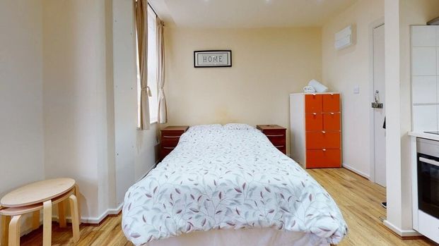 Studio Flat, High Road, NW10 - Photo 1