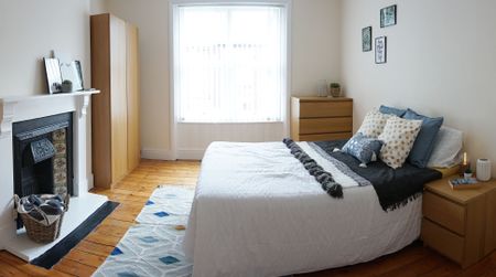 Three Bedroom Flat Victoria Avenue - Photo 5