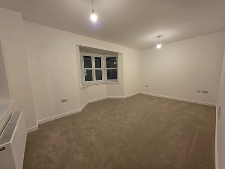 .Three bedroom detached house - Photo 5