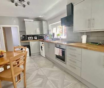 2 bedroom property to rent in Rushden - Photo 3