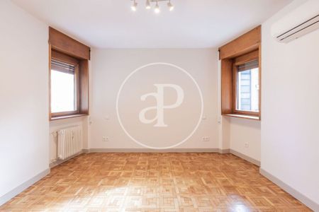 Luxury Flat for rent in Madrid, Autonomous Region of Madrid - Photo 4