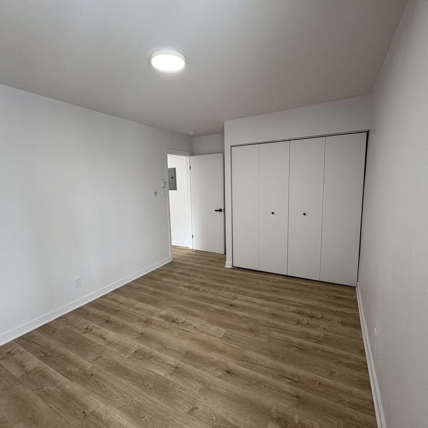 6070 Boulevard Joseph-Renaud apartment — Montréal, QC (2-Bedroom) - 2 Bedroom - Photo 1