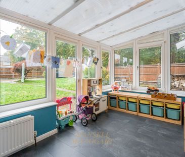 Savernake Walk, Crawley, RH10 - Photo 3