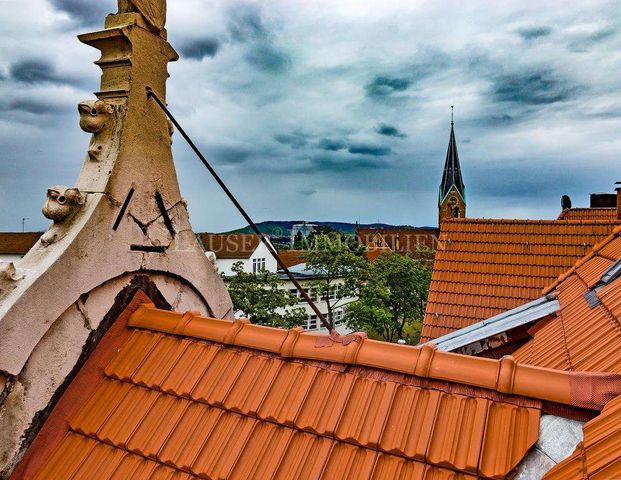 Kernsanierte und großzügige City-Maisonette mit Balkon zum Wohlfühlen - Foto 1